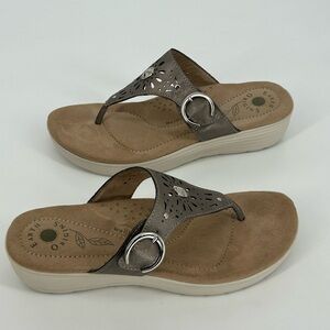 Earth Origins Sandal Women's 8.5 Pewter Wedge Thong Perforated Faux Leather
